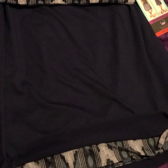 Pattered Reversible Skirt - Picture 4 of 5